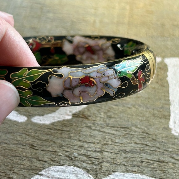 HUGE 1970 Cloisonné Floral Enamel Bangle Bracelet - Picture 3 of 11